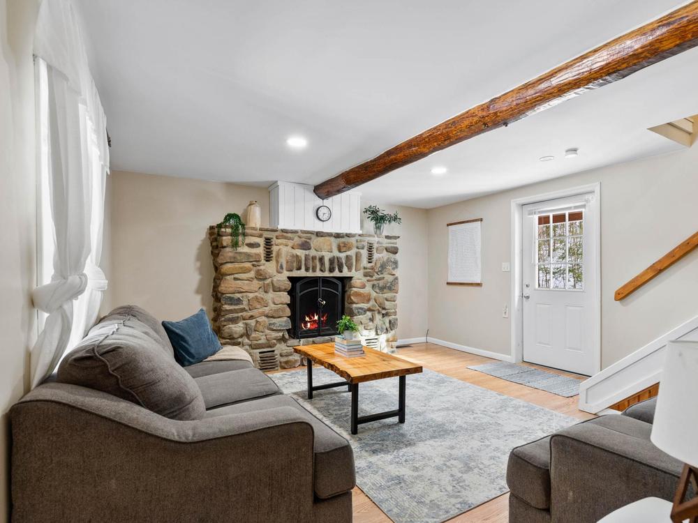 Interior after preparation - clean and staged